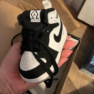 Clean Jordan 1 size 3c